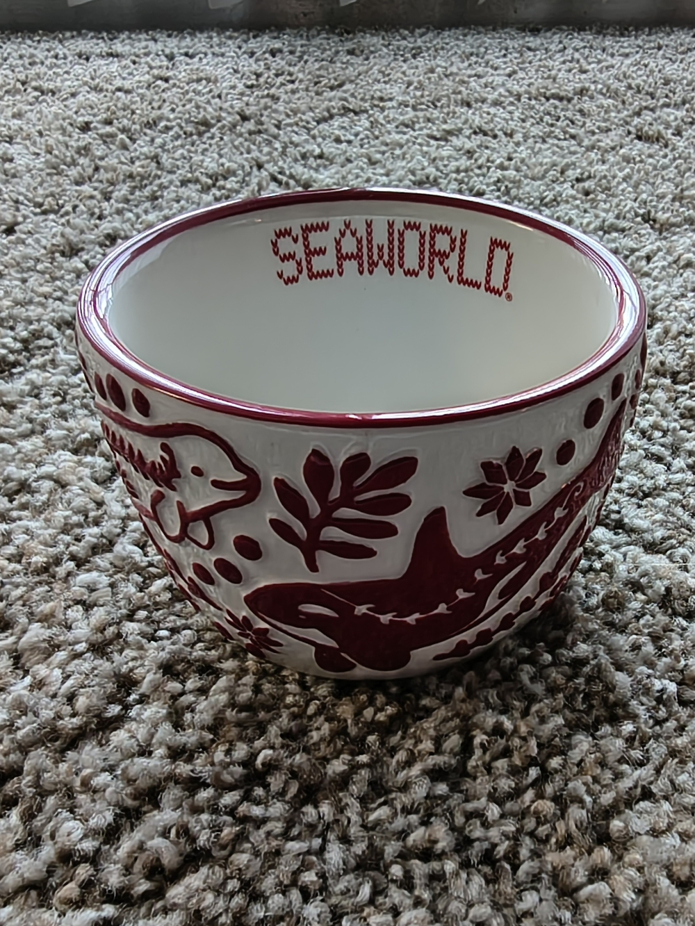 SeaWorld Christmas Holiday Red and White Decorative Ceramic Side Dish Bowl New